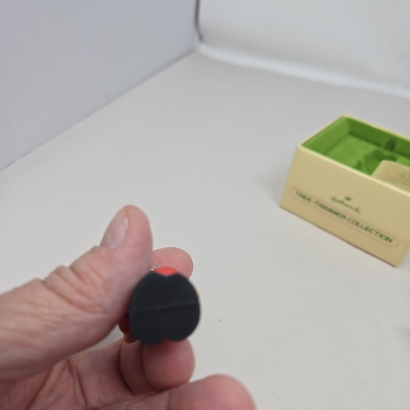 Hallmark 1979 Ornament "A Christmas Salute" Tree Trimmer Holiday Collection - Picture 8 of 10